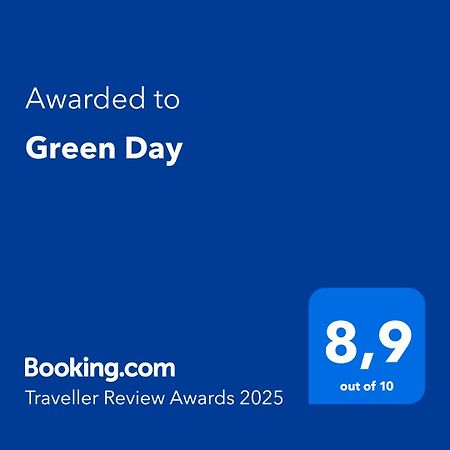 Green Day Новиград Екстериор снимка